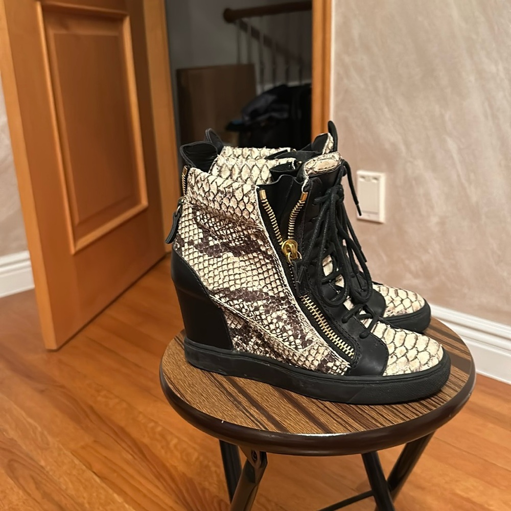 Giuseppe Zanotti platform ankle boots
